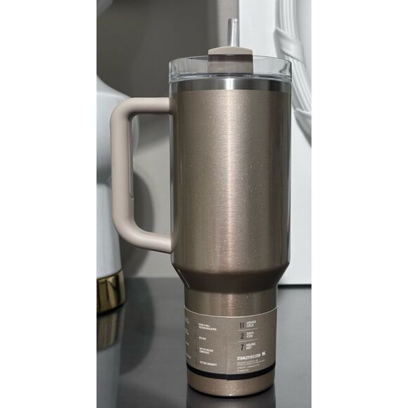Stanley X e.l.f. Quencher H2.0 FlowState Tumbler 40oz, HONEY TALKS - Picture 2 of 4